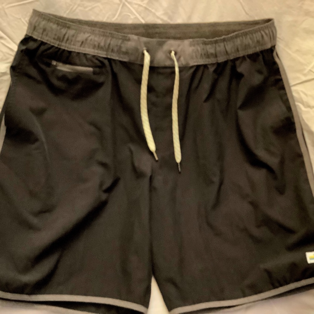 Men’s gym shorts